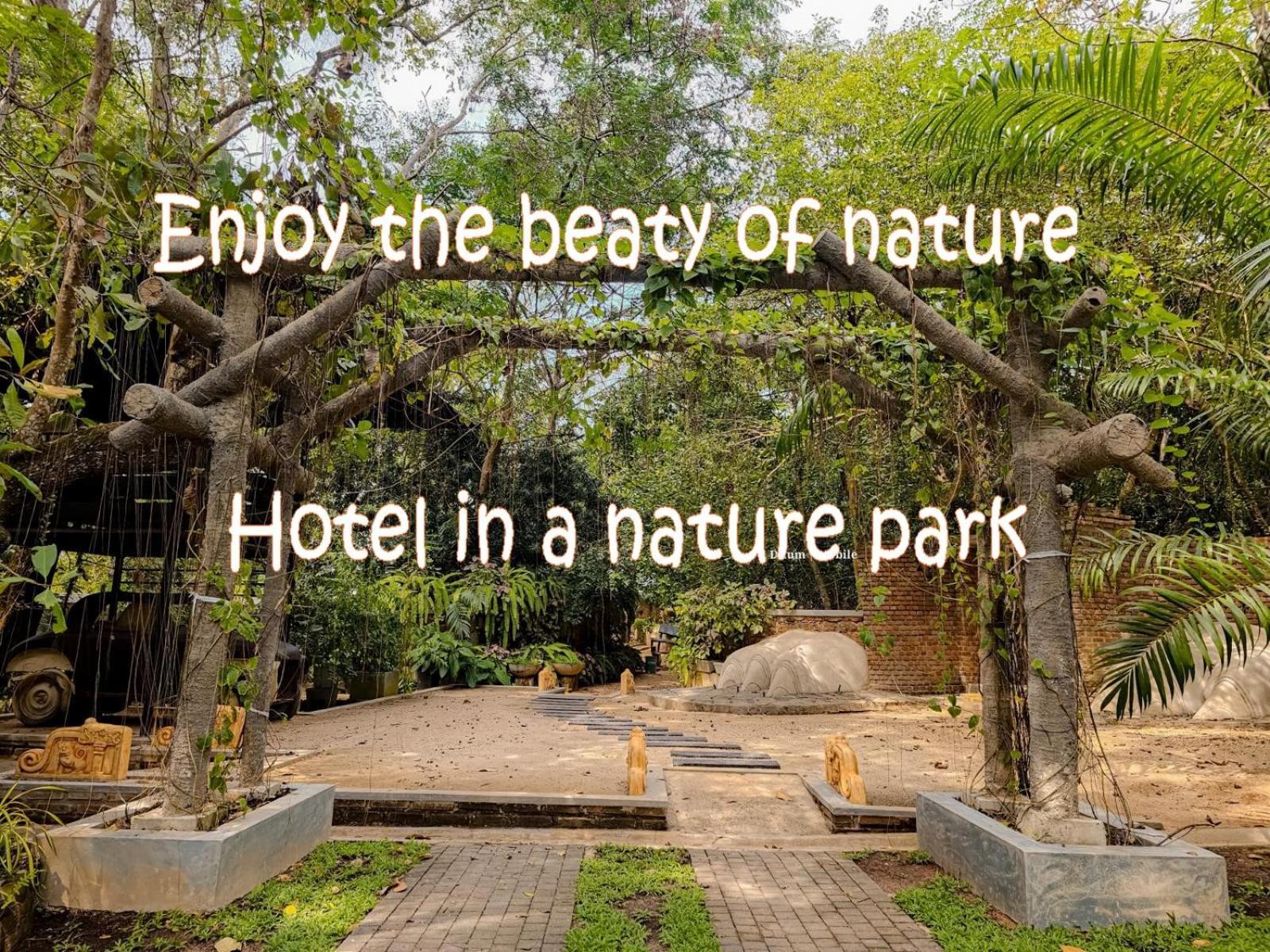 Ceylon Kingsmen Garden Hotel - Katunayake Negombo Extérieur photo