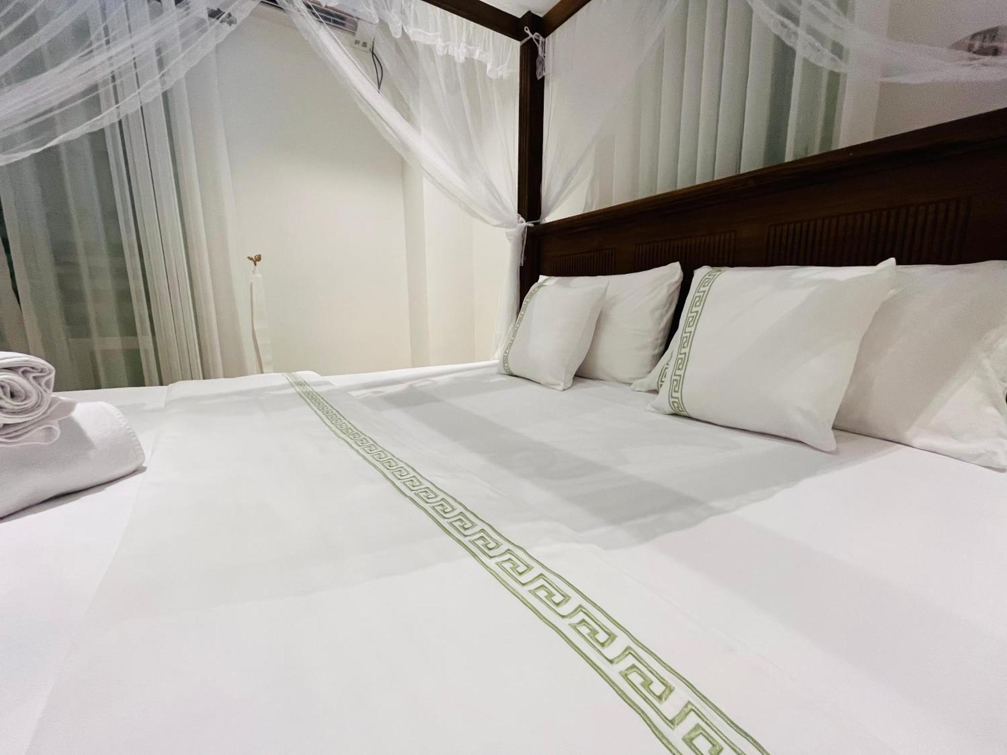 Ceylon Kingsmen Garden Hotel - Katunayake Negombo Extérieur photo